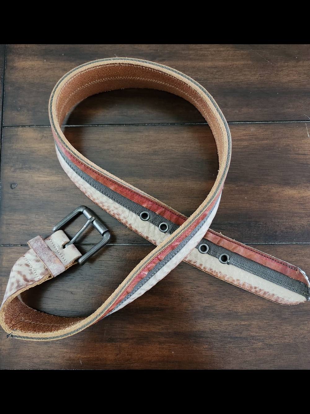 Men's Multicolor Striped Leather Belt — Casual Red, Gray & Cream Y2K
